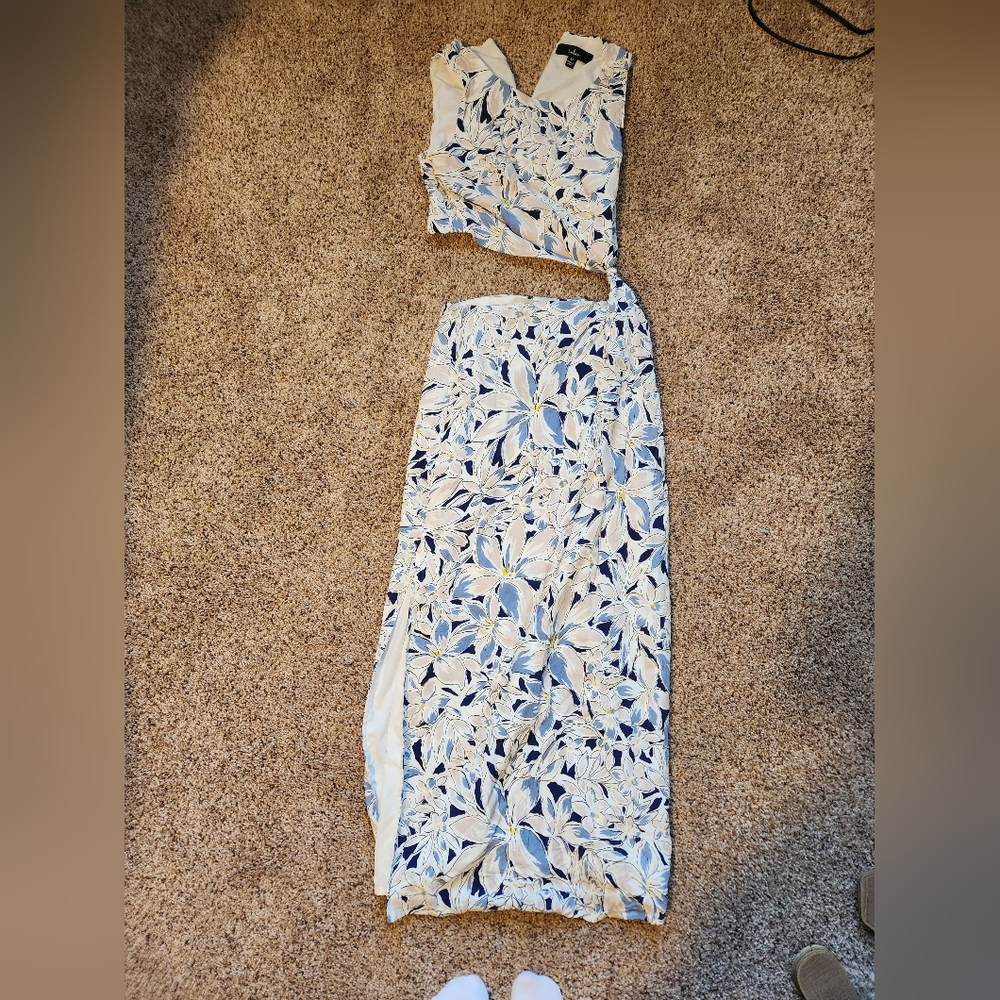 Lulu's Cutout Knotted Midi Dress